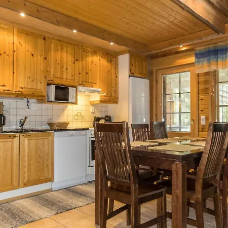 Holiday home Lauri 4 Iso By Interhome