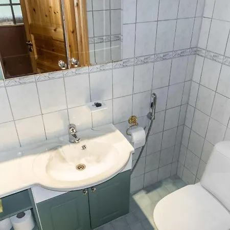 Lauri 4 Iso By Interhome *