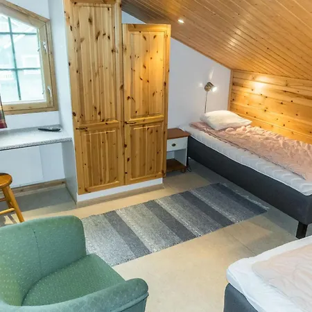 Lauri 4 Iso By Interhome Levi